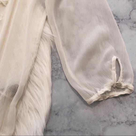 A B E R C R O M B I E : White Floral Peasant Top - Picture 5 of 8